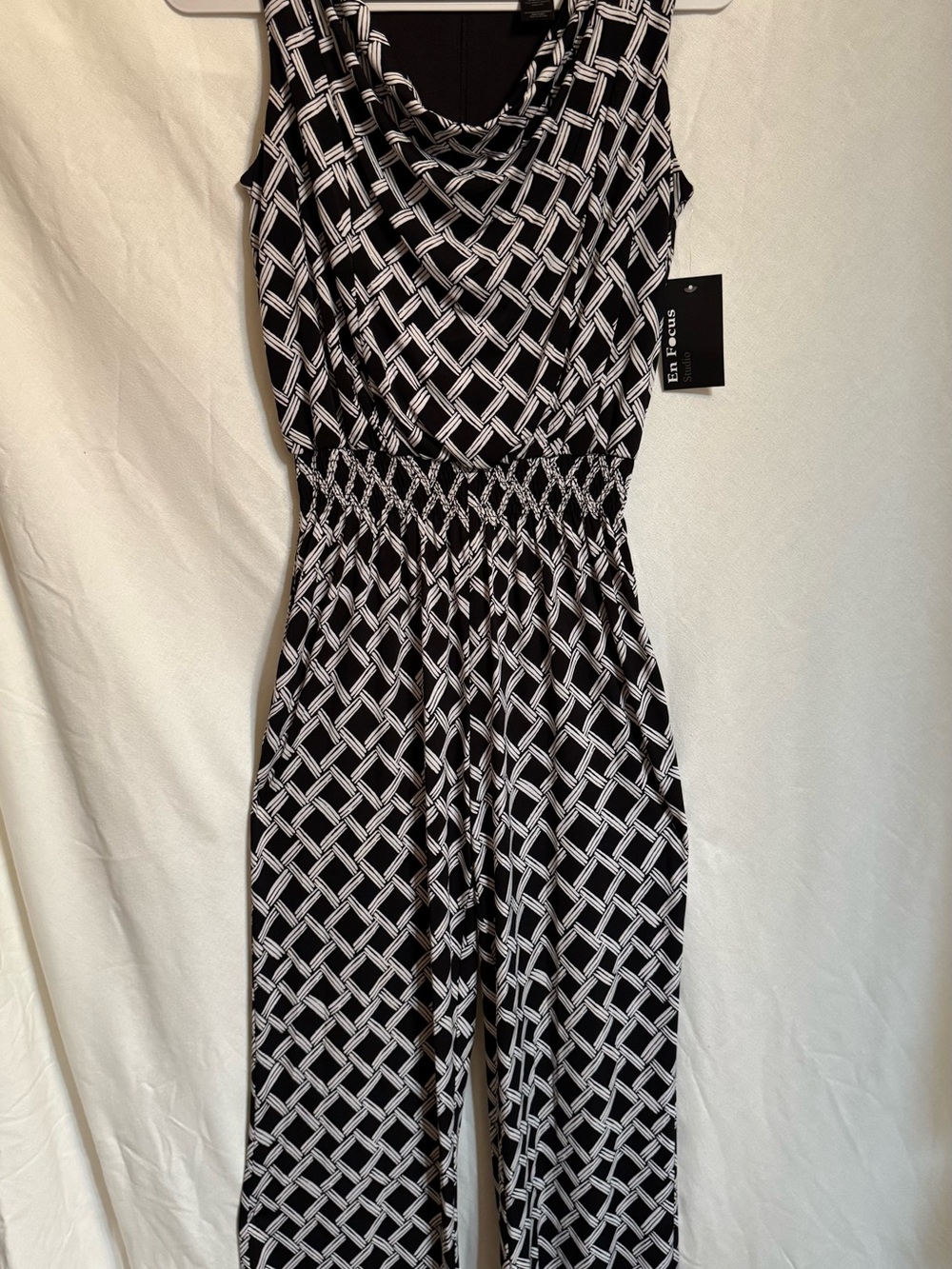 Black & White Geometric Sleeveless Jumpsuit NWT - Picture 5 of 15